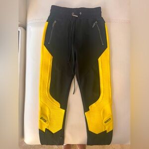 50% OFF GUAPI JOGGERS YELLOW AND BLACK